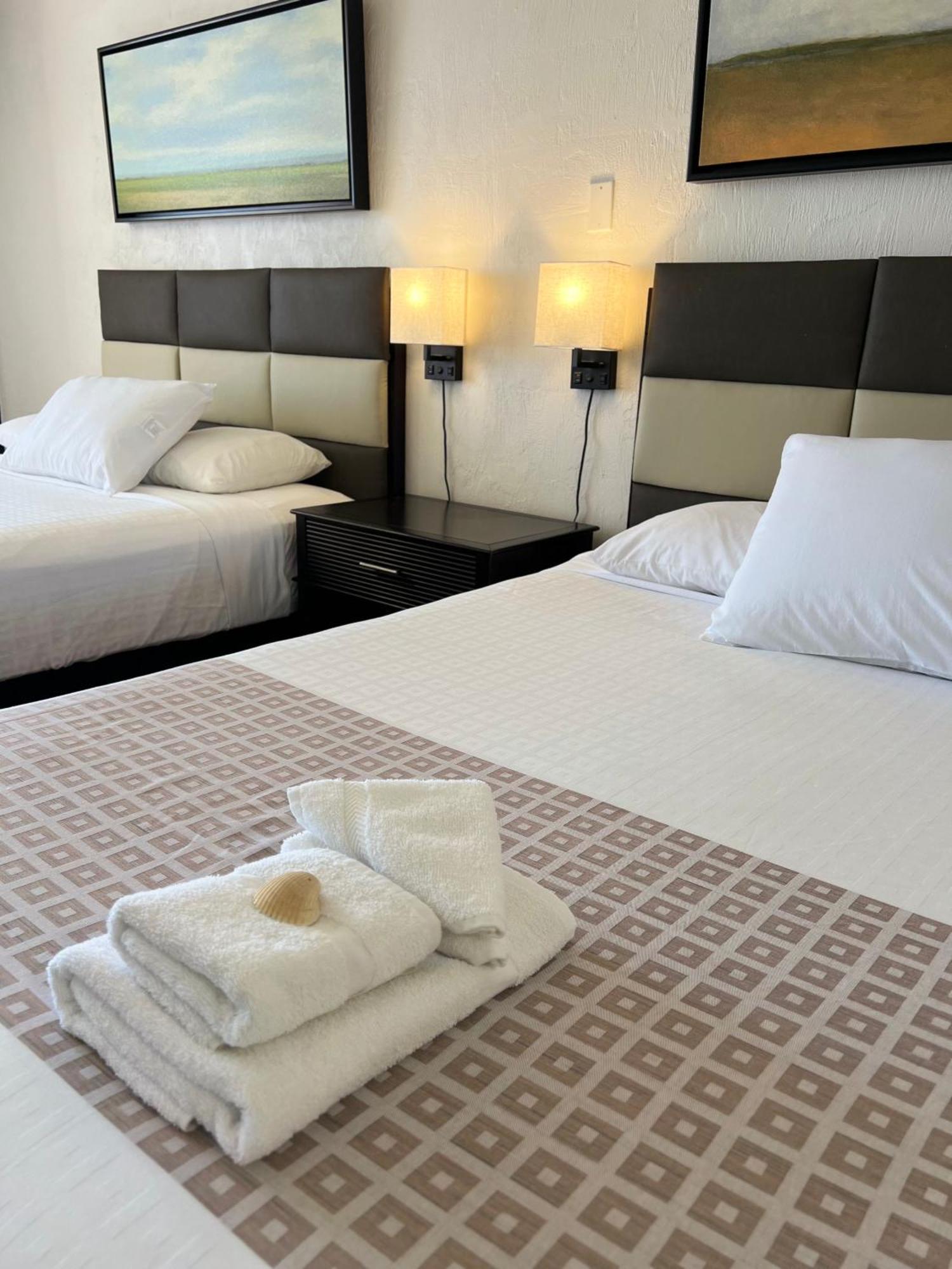 Flamingo Inn Beachfront - เดย์โทนาบีช ภายนอก รูปภาพ
