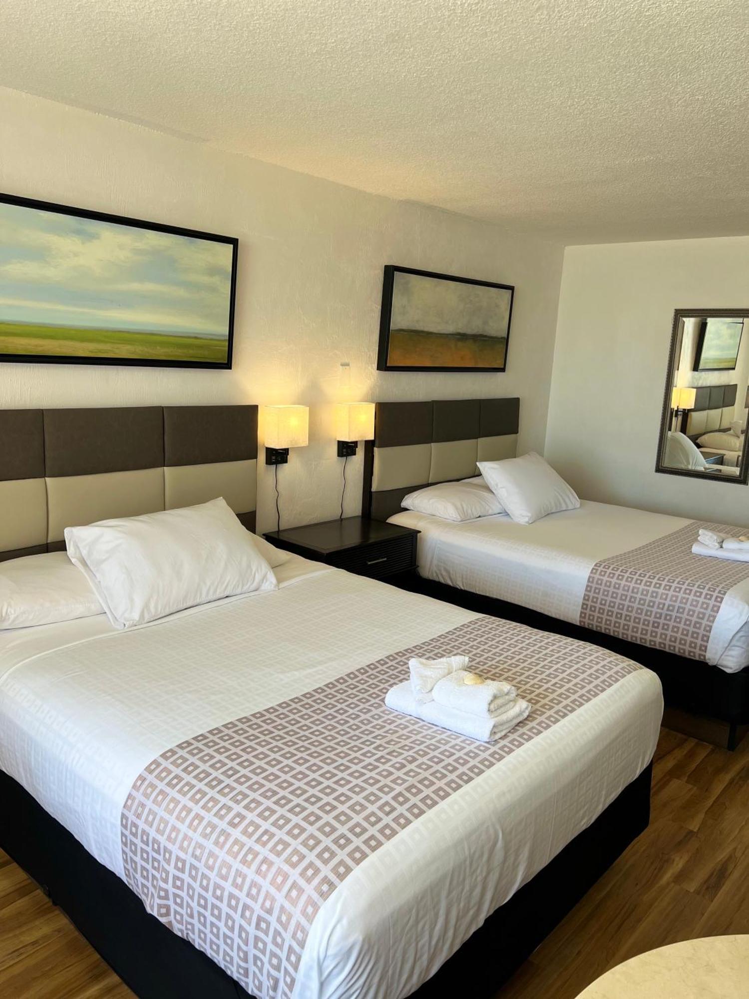 Flamingo Inn Beachfront - เดย์โทนาบีช ภายนอก รูปภาพ